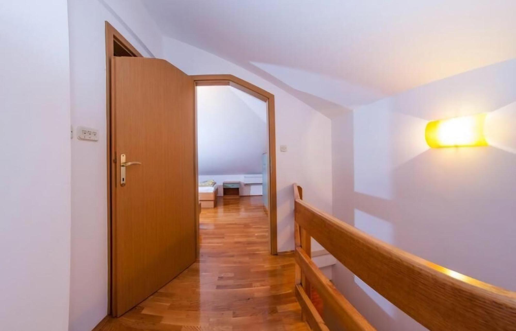 Spacious 80m2 Great Location Makarska